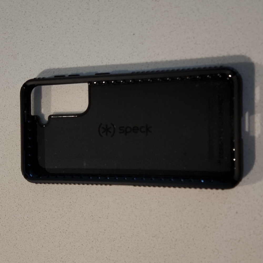 Galaxy S20 Speck Case - black w/ grip